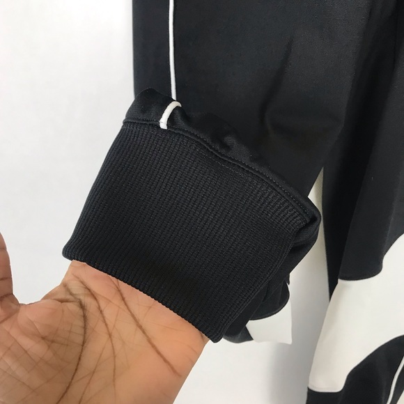 Nike Sportswear heritage black & white sweatpants - Picture 6 of 8